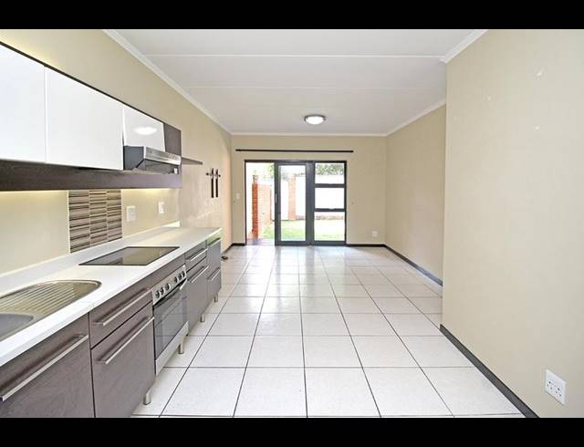 2 BEDROOM APARTMENT FOR SALE IN FOURWAYS
